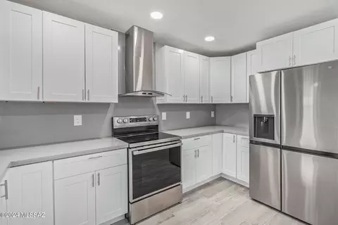2101 E Highland Dr, Tucson, AZ 85706 photo 9