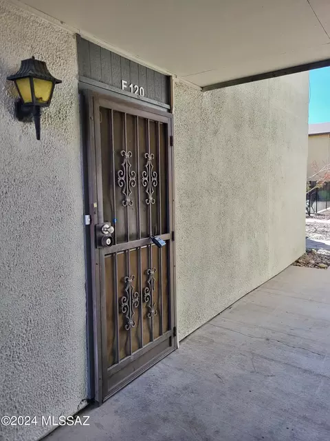 1620 N Wilmot Rd #F120, Tucson, AZ 85712