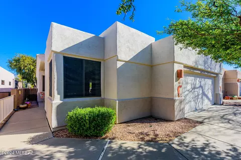 7343 E Placita De La Intriga, Tucson, AZ 85715