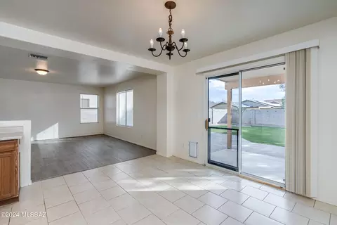 3852 E Sun View Ct, Tucson, AZ 85706 photo 13