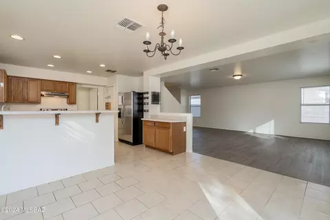 3852 E Sun View Ct, Tucson, AZ 85706 photo 12
