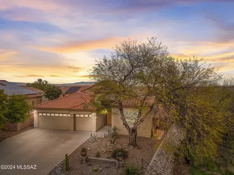 7988 N Rondure Loop, Tucson, AZ 85743