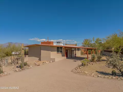 1662 N Painted Hills Rd, Tucson, AZ 85745