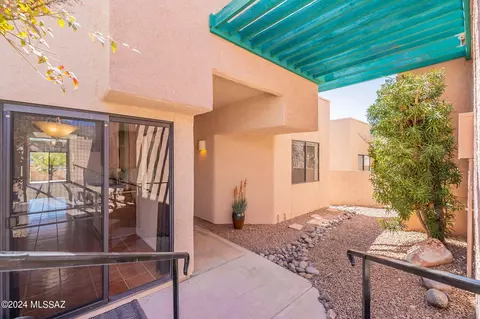 4990 N Valle Rd, Tucson, AZ 85750