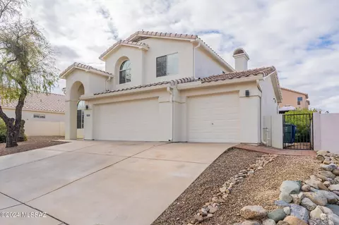 Exterior - 10970 E Fourwing Pl, Tucson, AZ 85748 photo 4 of 10