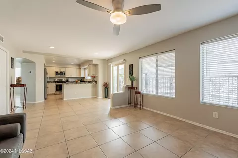 Kitchen - 10970 E Fourwing Pl, Tucson, AZ 85748 photo 8 of 8