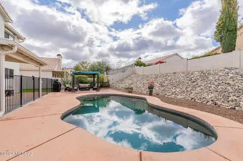 Exterior - 10970 E Fourwing Pl, Tucson, AZ 85748 photo 9 of 10