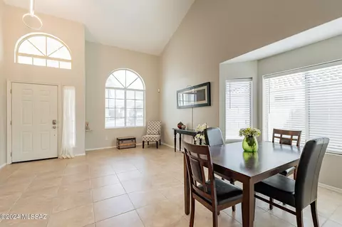Dining - 10970 E Fourwing Pl, Tucson, AZ 85748 photo 3 of 5