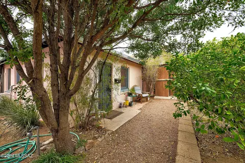 Exterior - 35 E University Blvd, Tucson, AZ 85705 photo 6 of 10