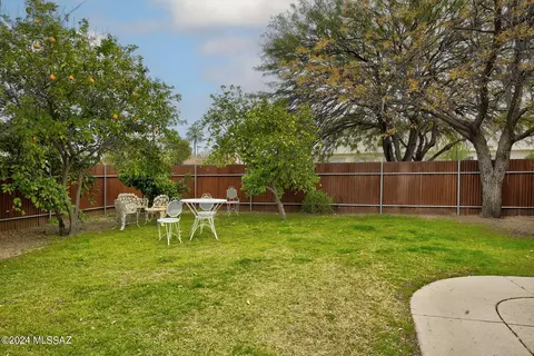 Exterior - 35 E University Blvd, Tucson, AZ 85705 photo 10 of 10