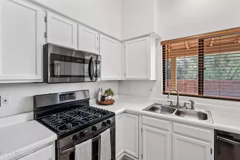 10650 E Migratory Pl, Tucson, AZ 85748 photo 12