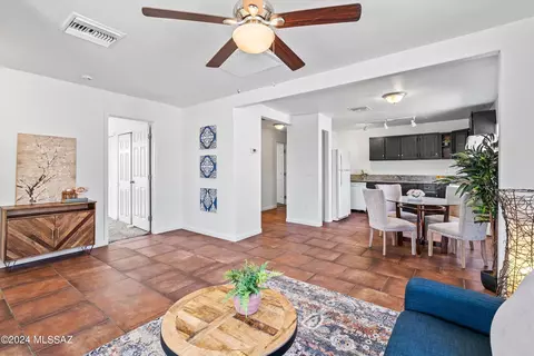 720 W President St, Tucson, AZ 85714