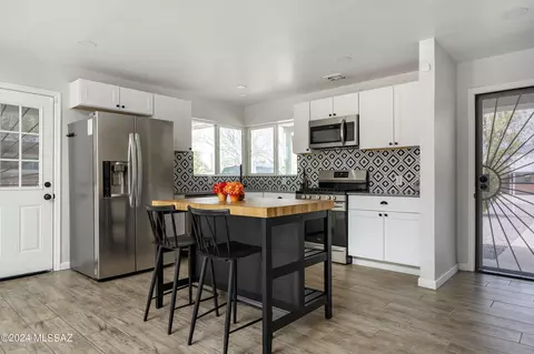 4508 E Water St, Tucson, AZ 85712