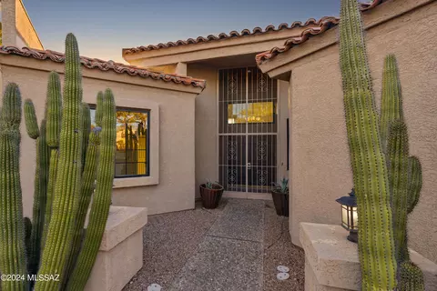 3475 N Country Club Vista Cir, Tucson, AZ 85750