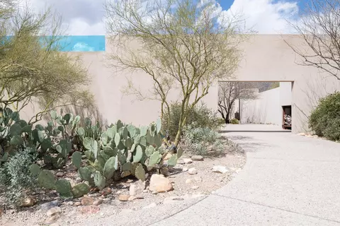 Exterior - 2365 E Long Shadow Pl, Tucson, AZ 85718 photo 10 of 18