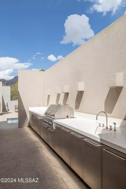 Exterior - 2365 E Long Shadow Pl, Tucson, AZ 85718 photo 15 of 18