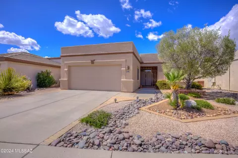 327 N Cobalt Dr, Green Valley, AZ 85614