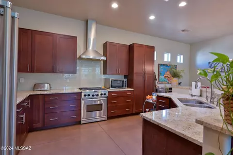 422 N Plumer Ave, Tucson, AZ 85719
