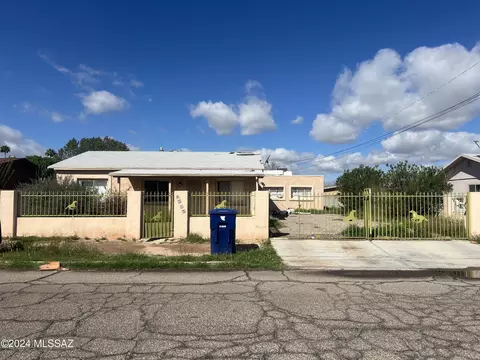 3709 N Los Altos Ave, Tucson, AZ 85705