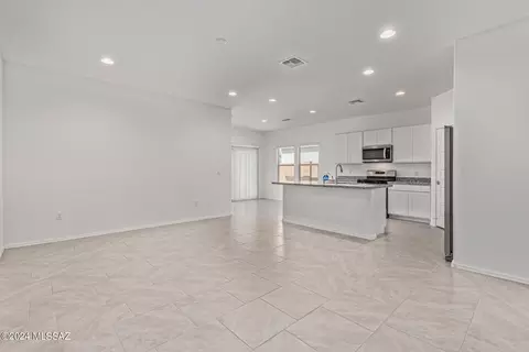 9732 E Gray Hawk Dr, Tucson, AZ 85730 photo 6