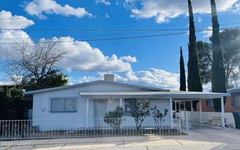 321 W Pajarito St, Nogales, AZ 85621