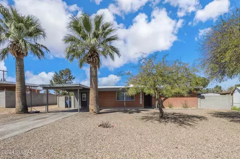 7389 E Sylvane Dr, Tucson, AZ 85710