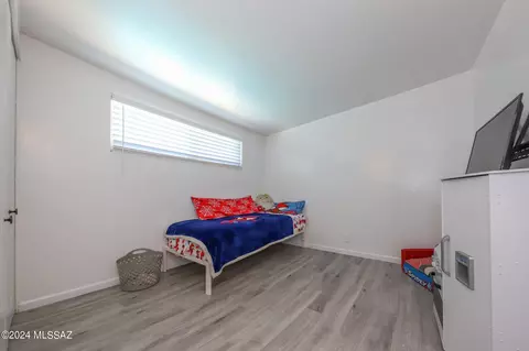 Bedroom - 7389 E Sylvane Dr, Tucson, AZ 85710 photo 5 of 6