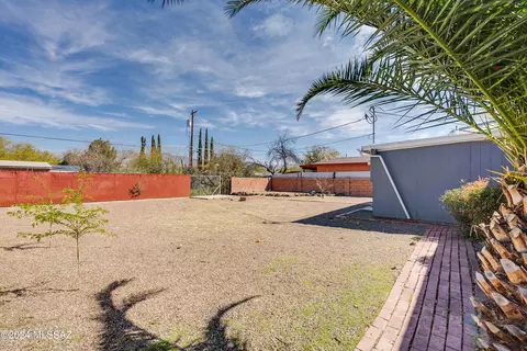 Exterior - 2901 E Copper St, Tucson, AZ 85716 photo 9 of 15