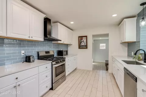Kitchen - 2901 E Copper St, Tucson, AZ 85716 photo 2 of 4