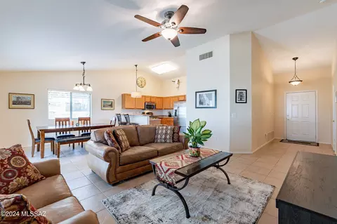 Living - 1018 S Grantham Dr, Vail, AZ 85641 photo 1 of 2