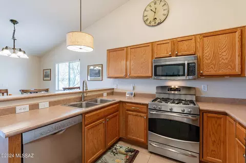 Kitchen - 1018 S Grantham Dr, Vail, AZ 85641 photo 2 of 3