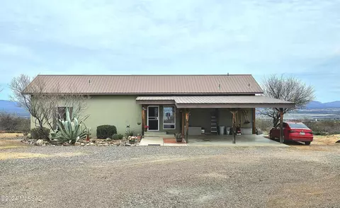 911 S Catclaw Ln, Benson, AZ 85602
