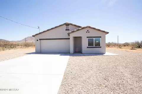 53 Calle Etopia, Rio Rico, AZ 85648