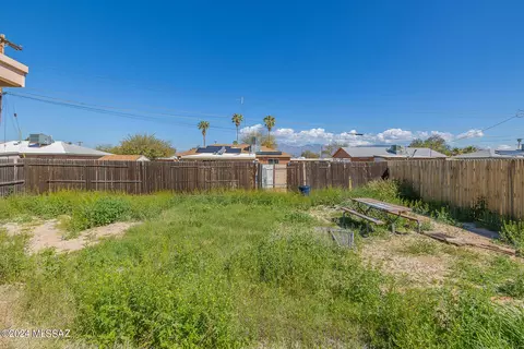 Exterior - 5639 E 34th St, Tucson, AZ 85711 photo 9 of 9