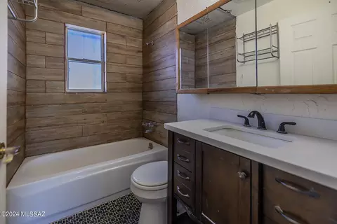 Bath - 5639 E 34th St, Tucson, AZ 85711 photo 1 of 1