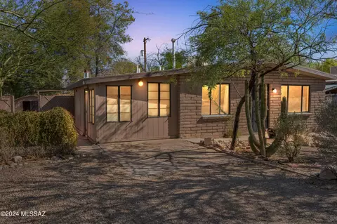 3755 E Hampton St, Tucson, AZ 85716