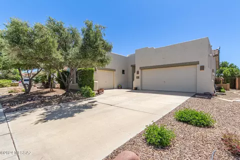 7639 W Desert Spirits Dr, Tucson, AZ 85743