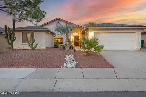 2690 W Camino Del Deseo, Tucson, AZ 85742