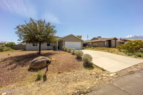 631 W Mohawk Dr, Safford, AZ 85546