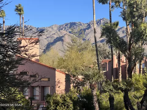 5051 N Sabino Canyon Rd Bldg 14- Apt #2149, Tucson, AZ 85750