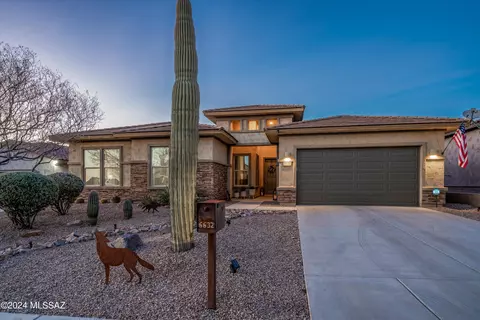 6632 W Whispering Windmill Ln, Marana, AZ 85658