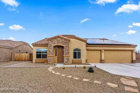 6135 S Eagle Cove Dr, Tucson, AZ 85757