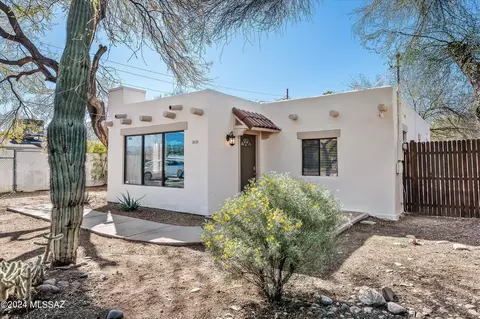 3650 E Monte Vista Dr, Tucson, AZ 85716