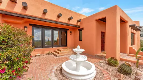7690 N Calle Sin Miedo, Tucson, AZ 85718
