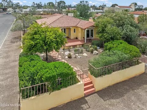 2832 E Helen St, Tucson, AZ 85716