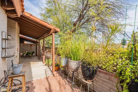 Exterior - 1990 E Campbell Ter, Tucson, AZ 85718 photo 5 of 9