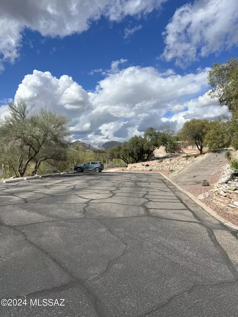 View/Area - 1990 E Campbell Ter, Tucson, AZ 85718 photo 1 of 2