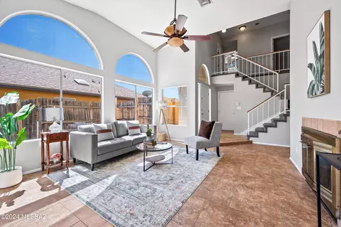 7221 S Avenida Del Nopal, Tucson, AZ 85746
