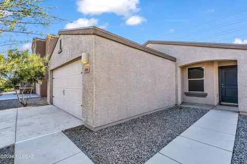 5998 S Kirtley Dr, Tucson, AZ 85706