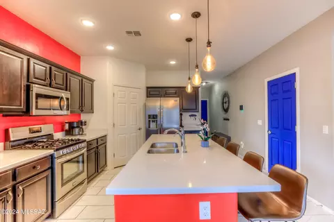 Kitchen - 12252 E Domnitch Dr, Vail, AZ 85641 photo 4 of 5